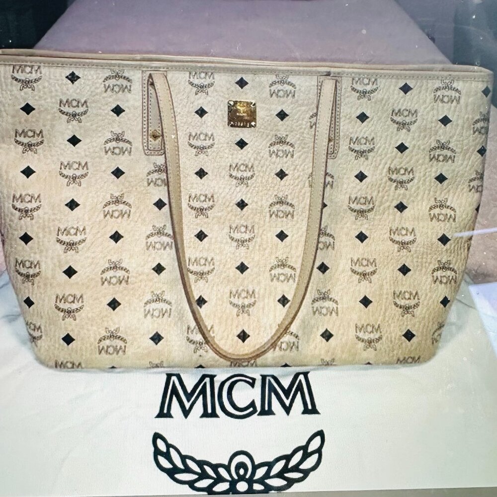 MCM Visetos Anya Top Zip Shopper Medium